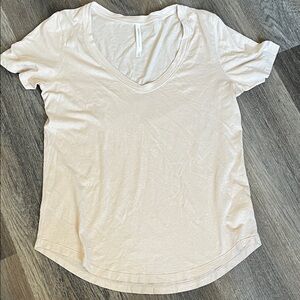 (4) Aritzia Babaton V-Neck Top